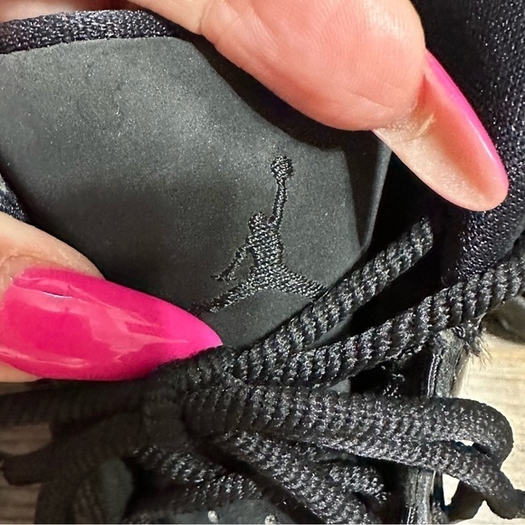 Jordan retro 13 cap and gown size 7Y - Picture 11 of 15